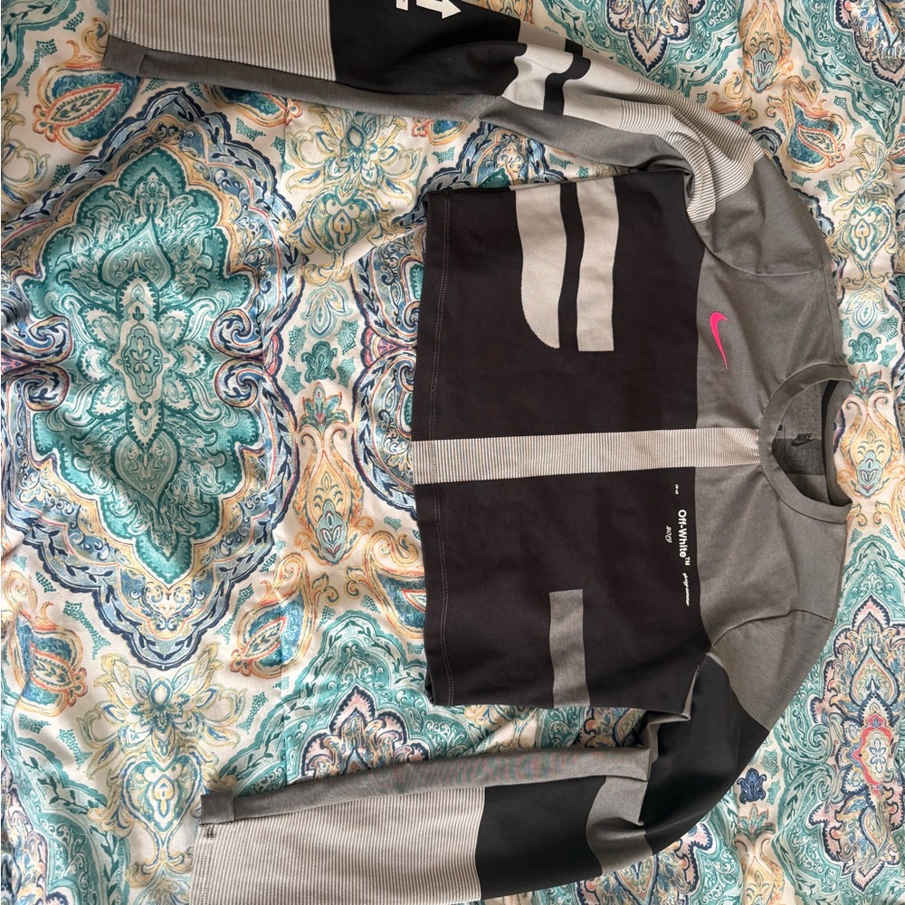 Nike Black and Gray Colorblock Sweatshirt